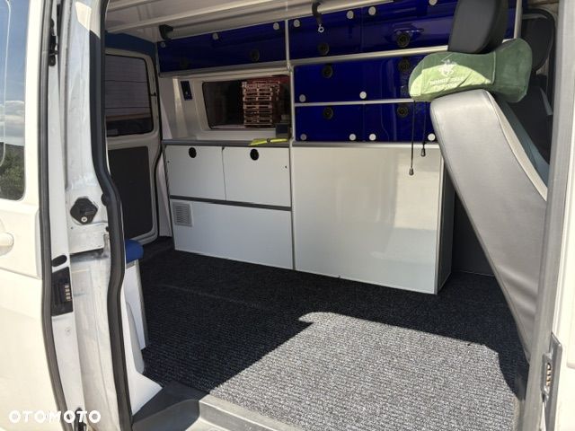 Volkswagen Transporter - 32