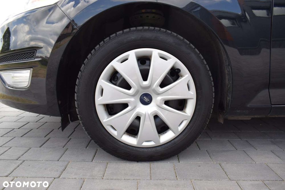 Ford Mondeo - 34