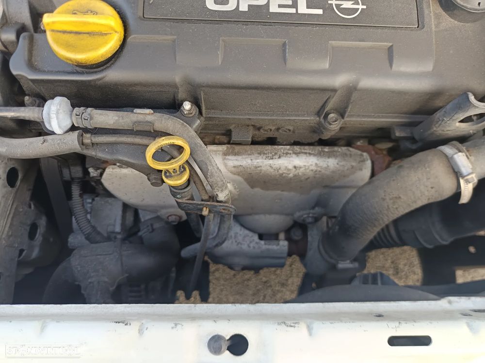 Opel Corsa 1.7 DTi - 13
