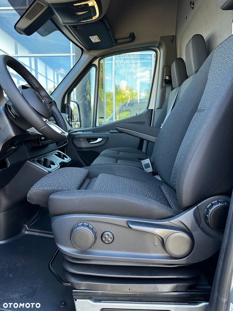 Mercedes-Benz Sprinter - 18