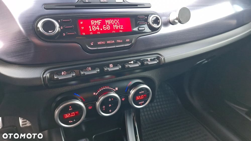 Alfa Romeo Giulietta 1.4 TB 16V Multiair TCT Sport - 25