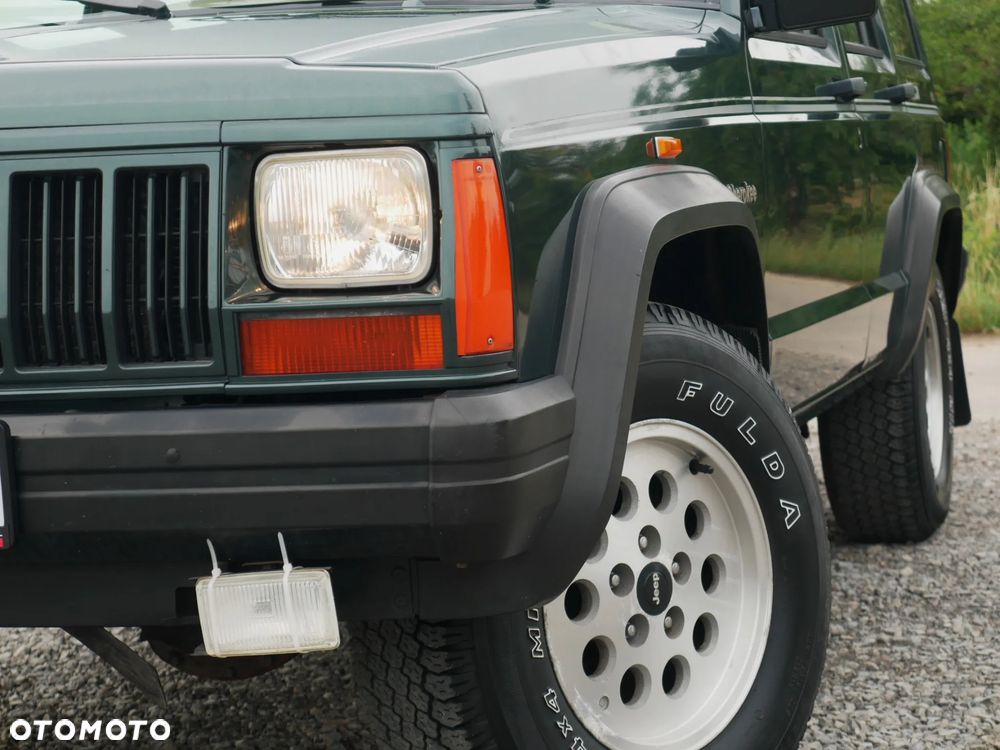 Jeep Cherokee 4.0 Limited - 14
