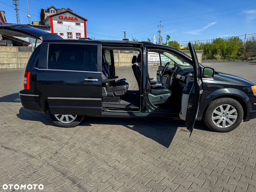 Chrysler Grand Voyager - 34