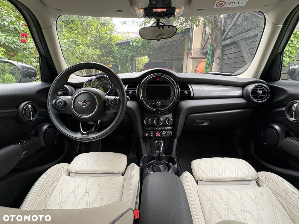 MINI Cooper Standard - 19
