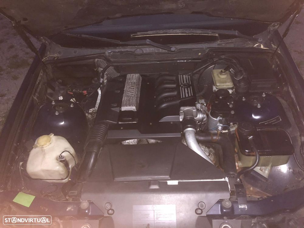 BMW 318 tds Touring Exclusive - 8