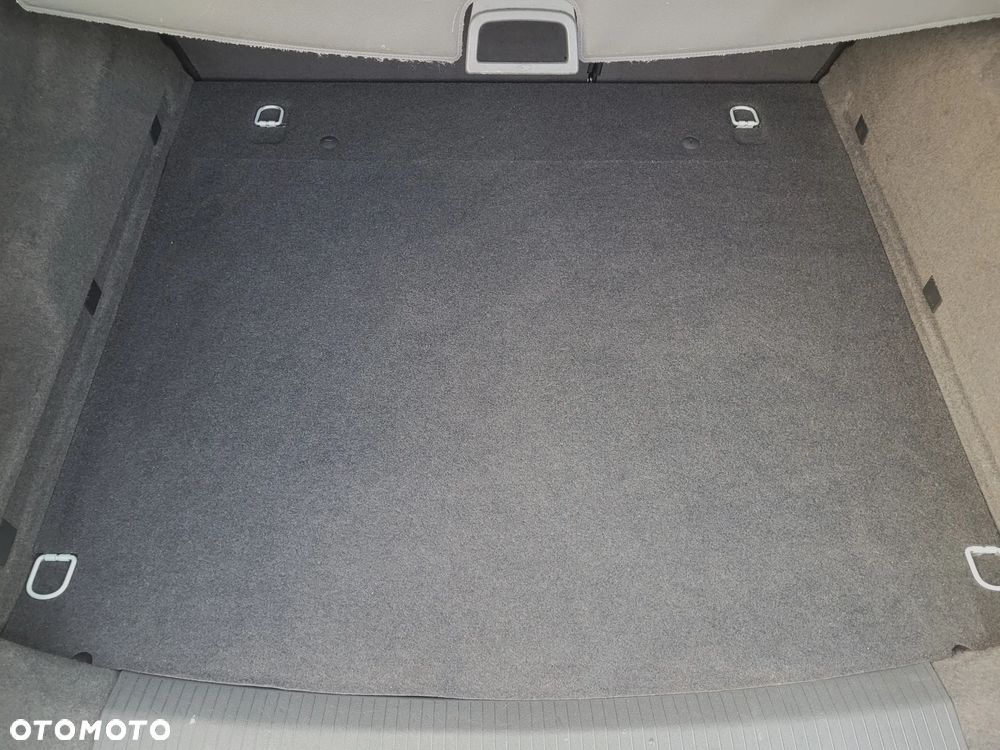 Opel Astra 1.6 Edition 111 Jahre - 24