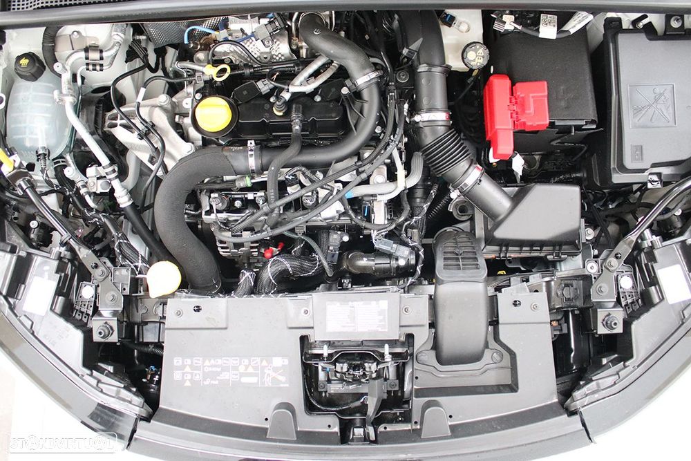 Renault Captur 1.0 TCe Techno Bi-Fuel - 25