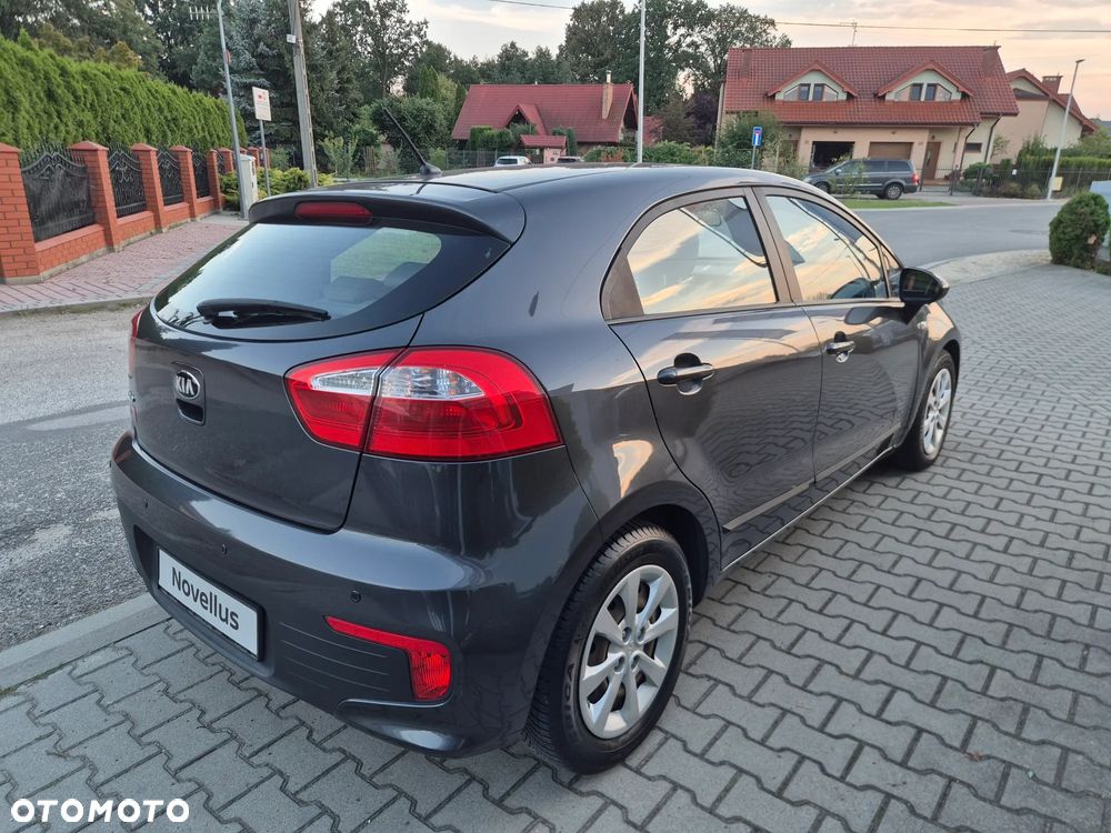 Kia Rio 1.2 Business Line - 6