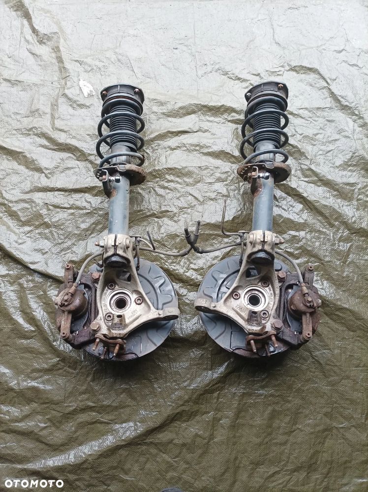 Skoda SuperB III zawieszenie zwrotnica mcpherson prawy lewy 5Q0407258A 5Q0407257A - 6