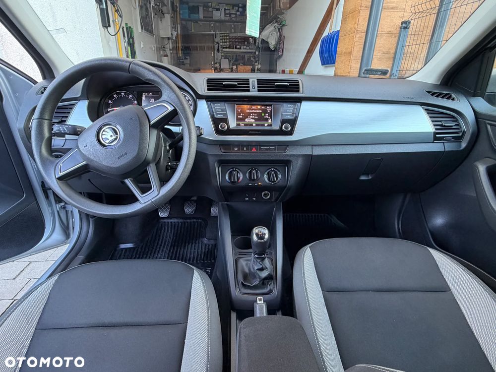 Skoda Fabia - 10