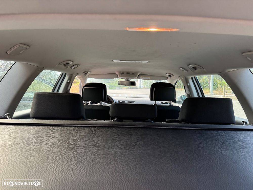 VW Passat Variant 1.6 TDI Confortline BlueMotion - 8