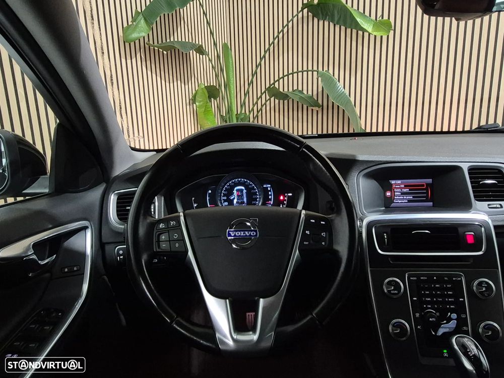 Volvo V60 1.6 D2 Momentum Eco Powershift - 10