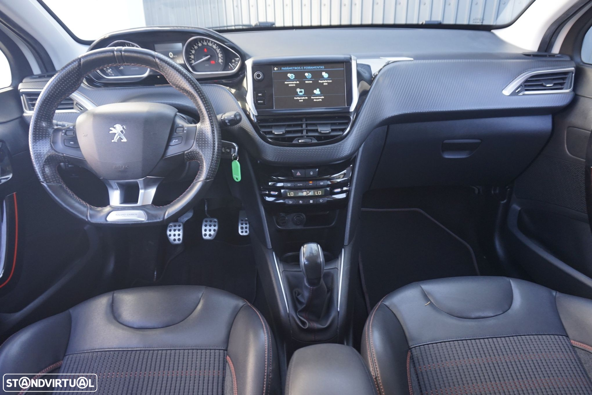 Peugeot 208 1.2 PureTech GT Line - 3