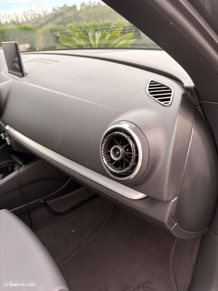 Audi A3 1.6 TDI S-line - 11