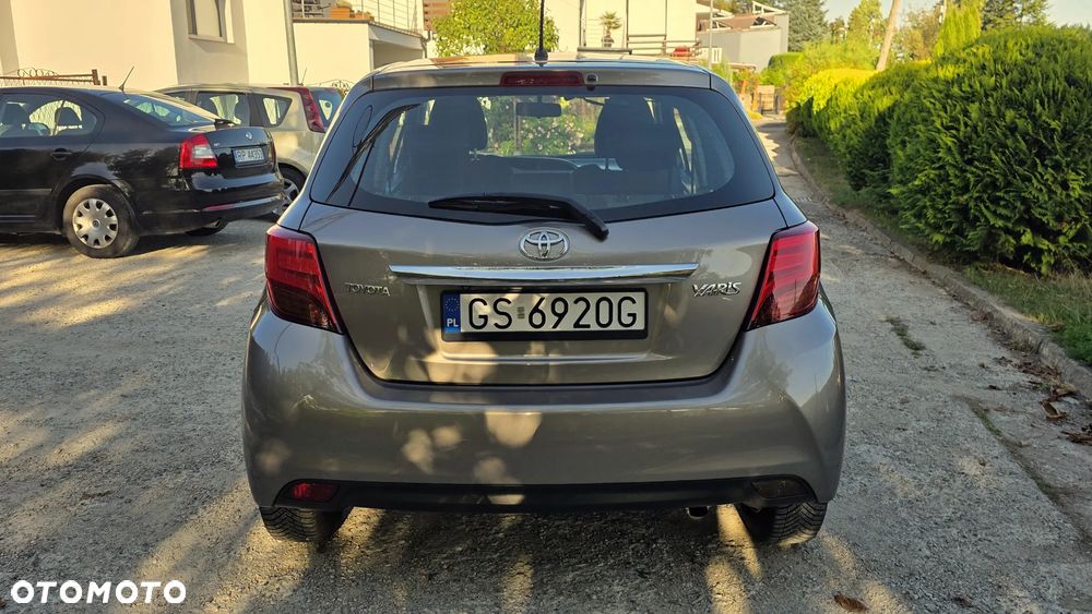 Toyota Yaris 1.33 Premium - 18