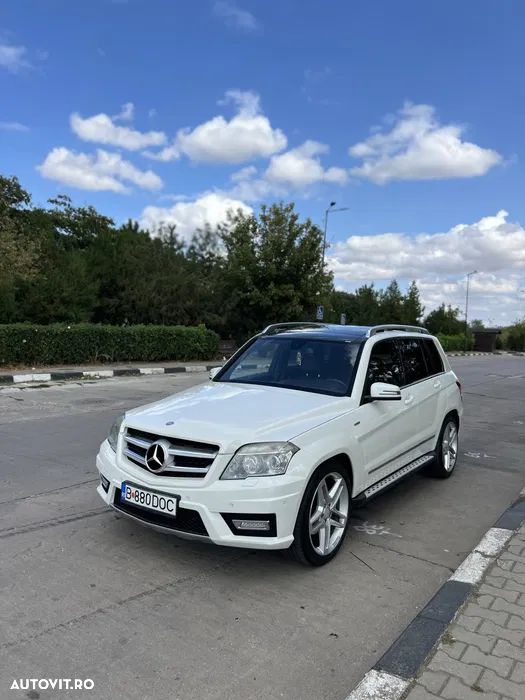 Mercedes-Benz GLK - 1