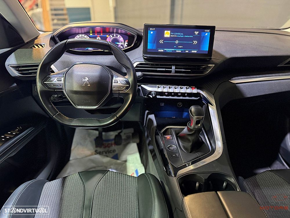 Peugeot 5008 1.2 PureTech Allure J18 - 20