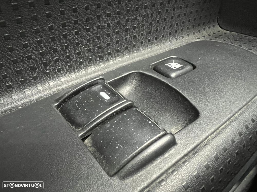 Mitsubishi Colt 1.1 Inform - 26