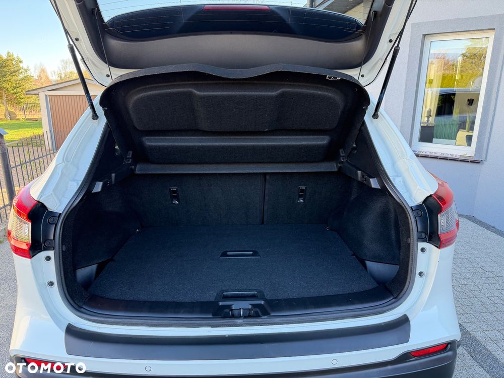 Nissan Qashqai 1.5 dCi N-Connecta - 11