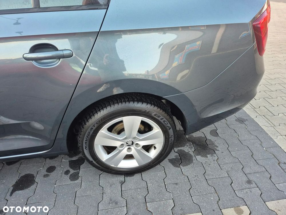 Skoda RAPID 1.6 TDI DPF Ambition - 10