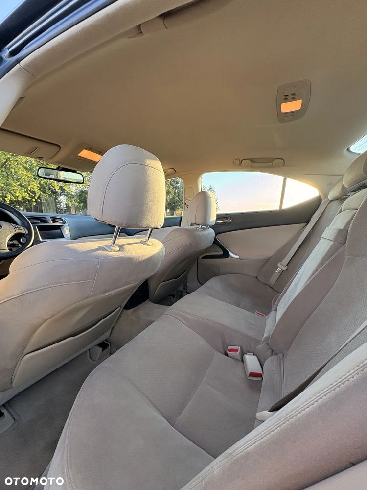 Lexus IS 220d Sport Line - 12