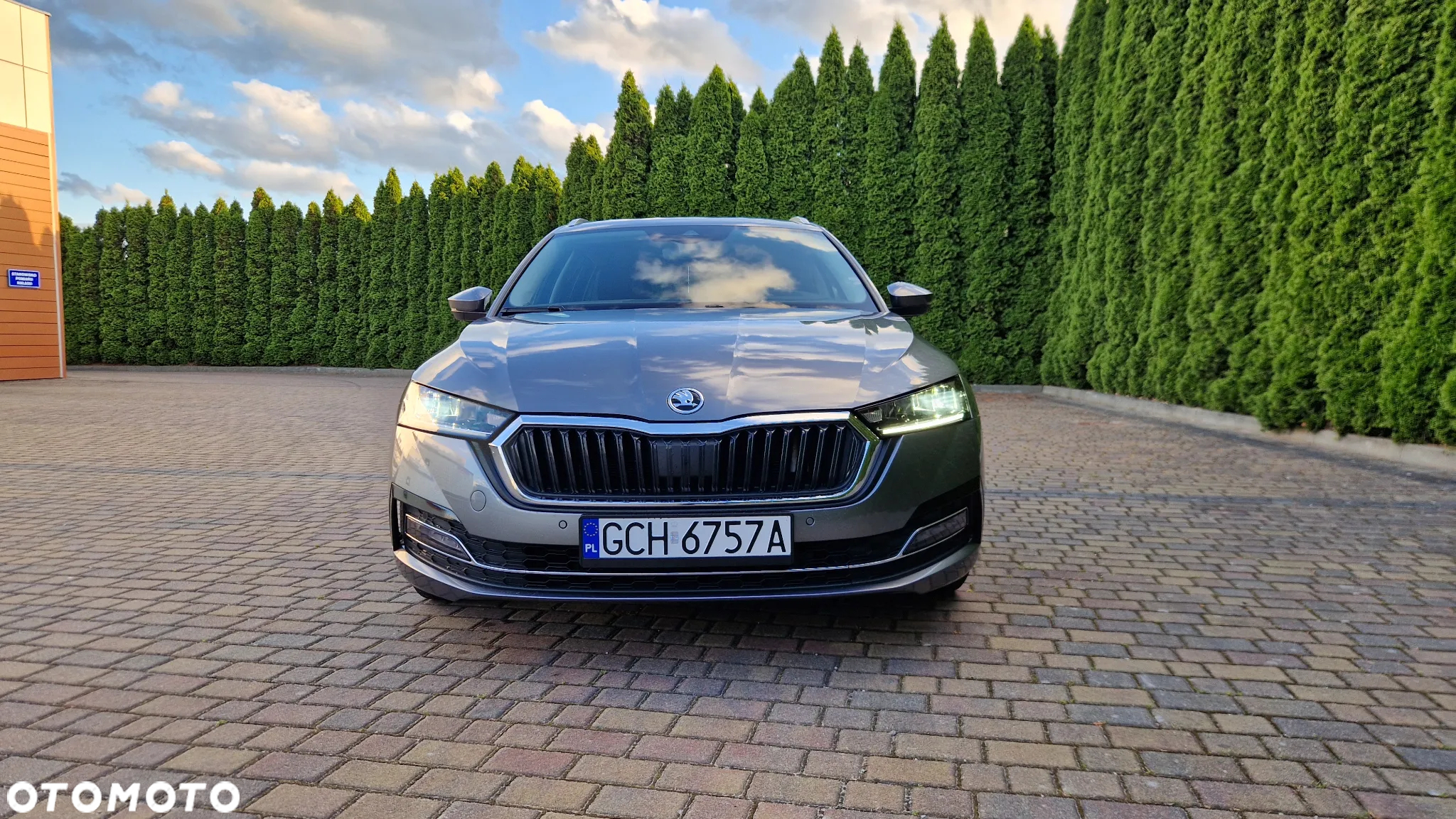 Skoda Octavia 2.0 TDI DSG Style - 3