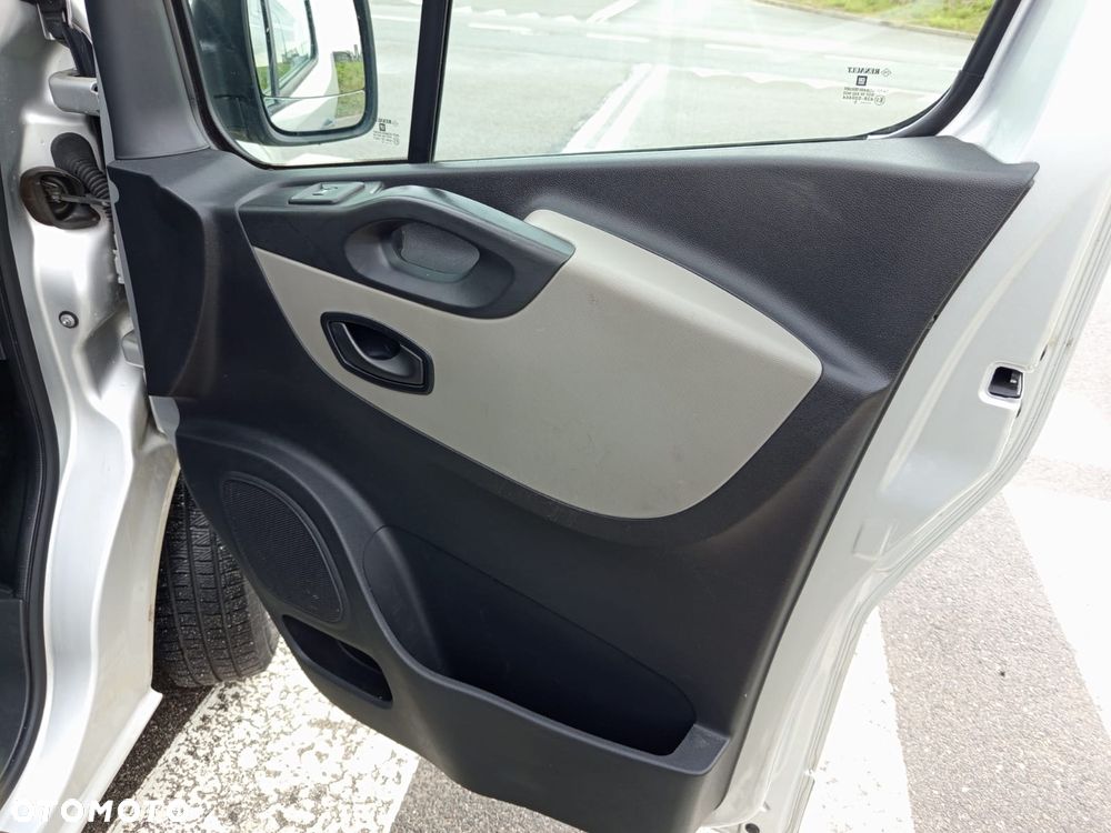 Renault TRAFIC - 23