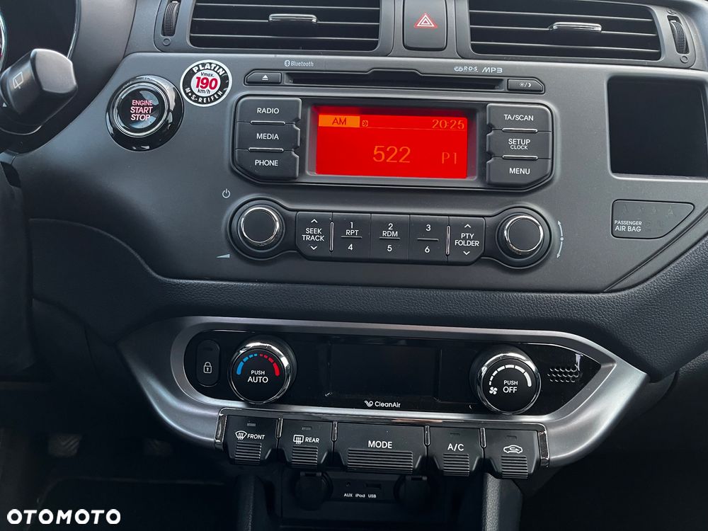 Kia Rio - 11