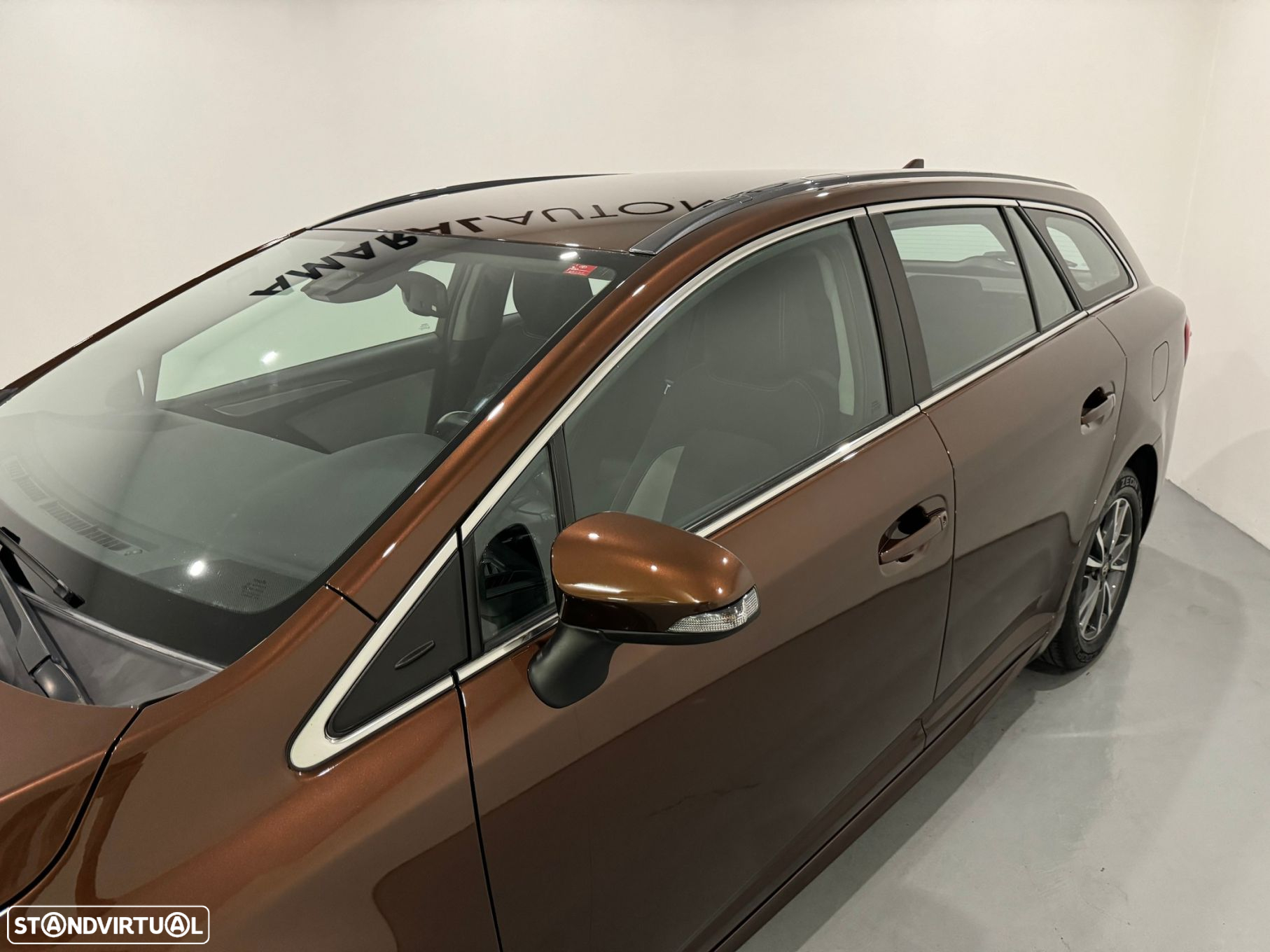 Toyota Avensis Touring Sports 1.6 D-4D Exclusive - 17