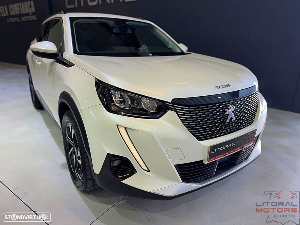 Peugeot 2008 1.2 PureTech Allure Pack - 4