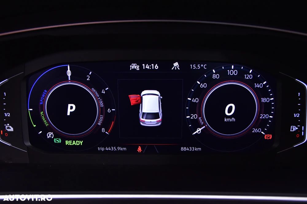 Volkswagen Tiguan - 10