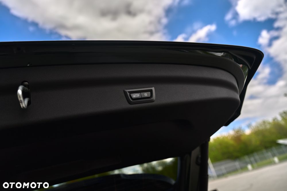 BMW X1 sDrive18d - 22