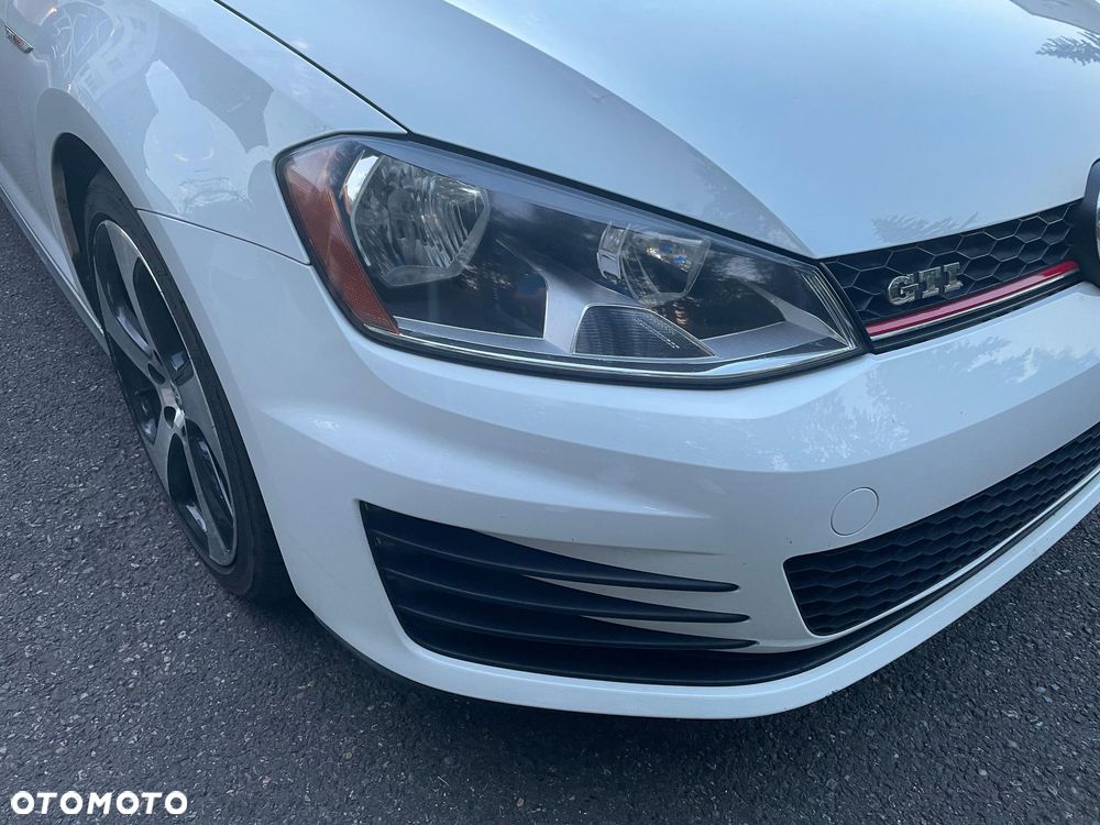 Volkswagen Golf 2.0 GTI DSG - 8