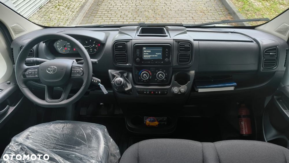 Toyota Proace MAX - 11