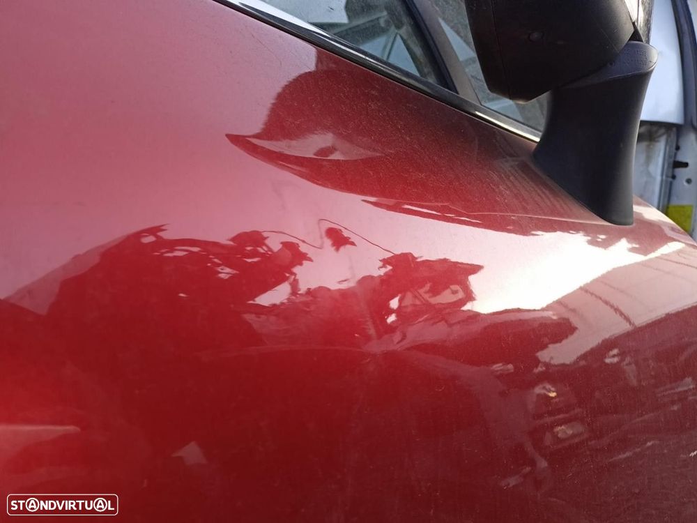 PORTA FRONTAL DIREITA RENAULT CLIO IV 2012 - - 2