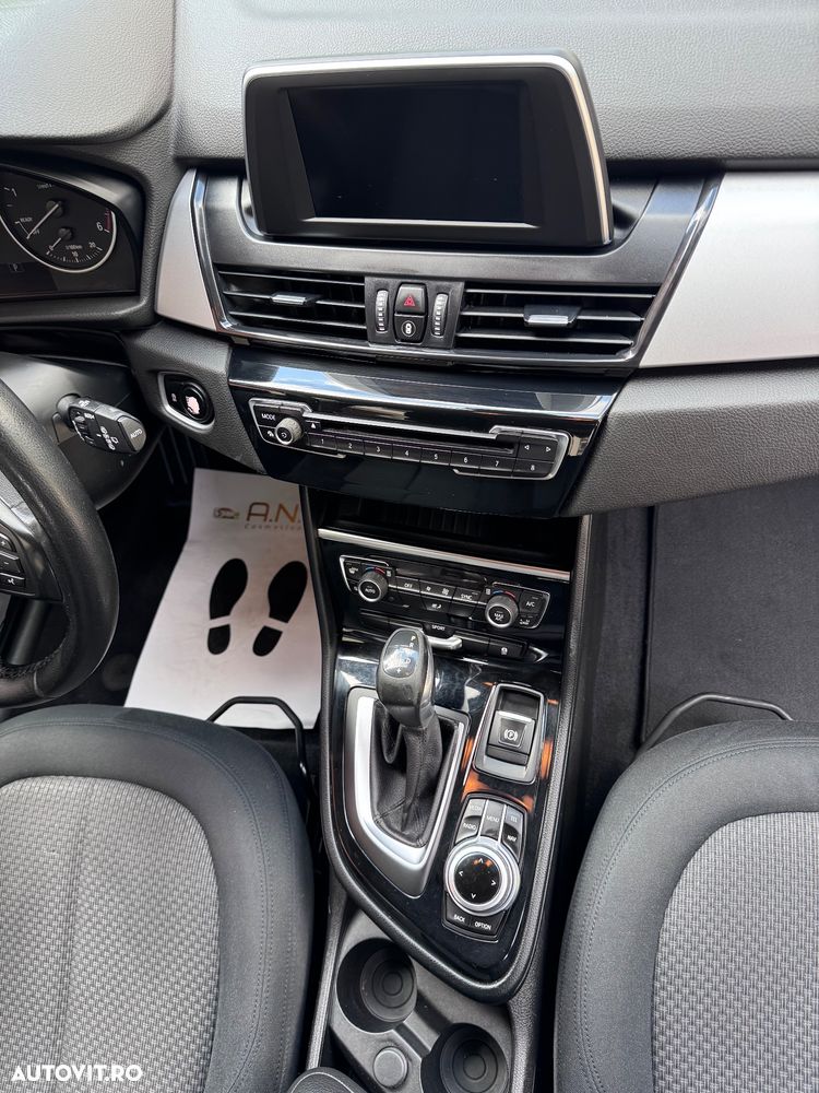 BMW Seria 2 216d Aut. Luxury Line - 6