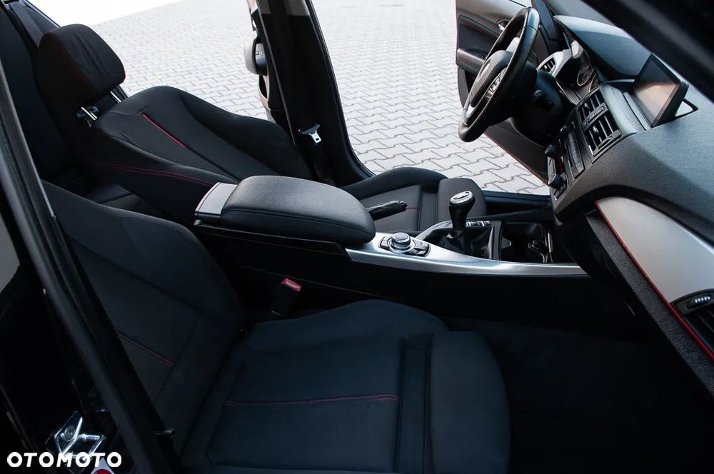 BMW Seria 1 118d Sport Line - 27
