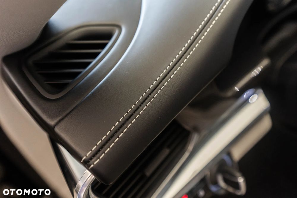 Porsche Panamera 4S - 29