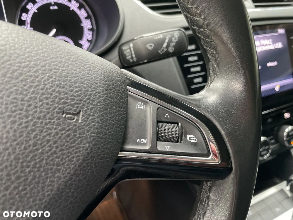 Skoda Octavia 2.0 TDI SCR Ambition DSG - 25