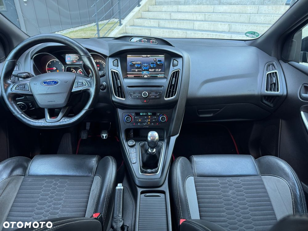 Ford Focus 2.0 TDCi ST-2 - 24