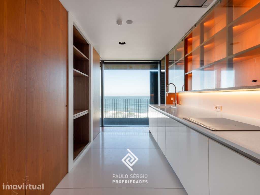 Penthouse de luxo T5 Dúplex, localizada na primeira linha de mar na... - Grande imagem: 2/41