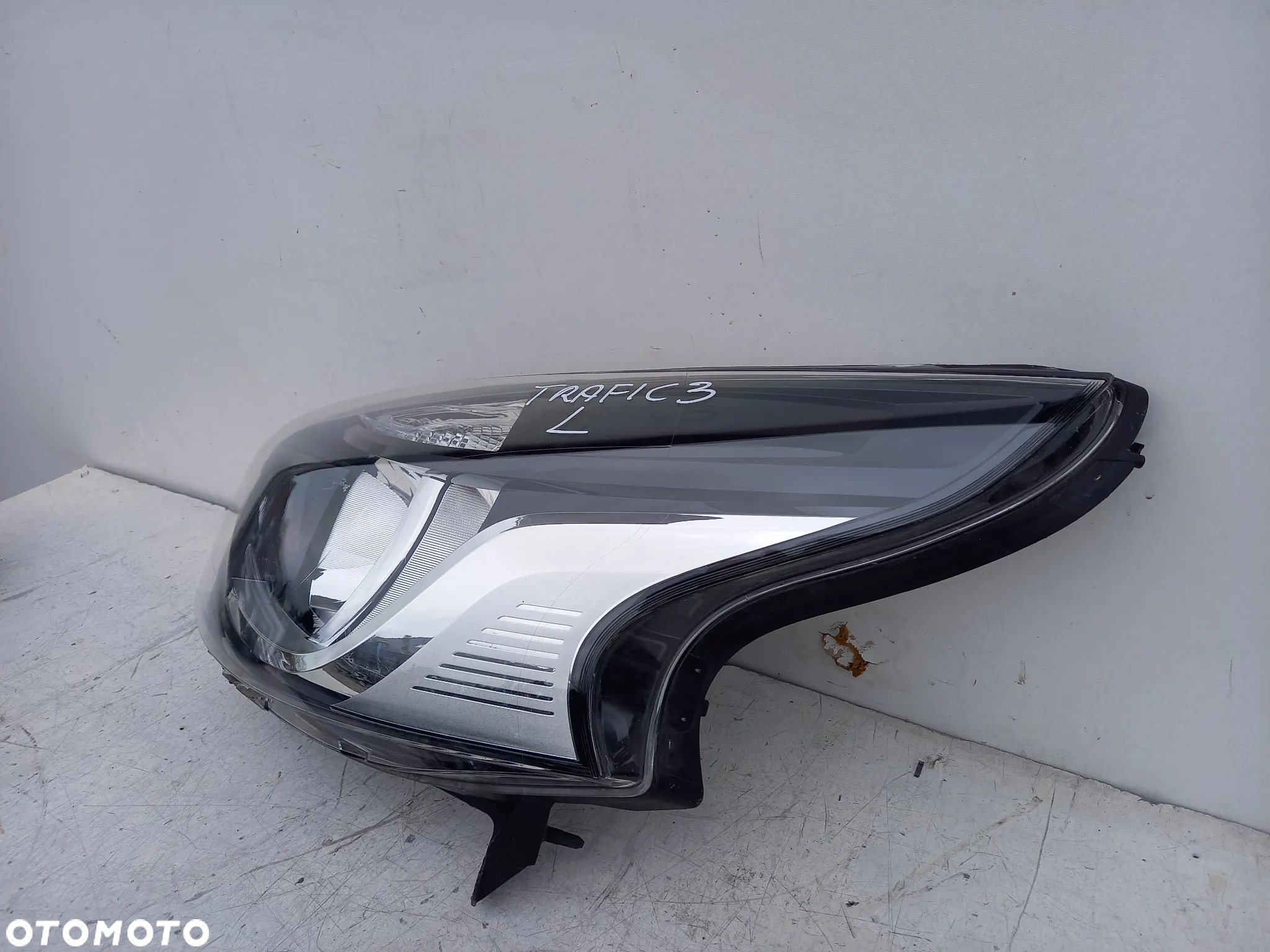 Lampa lewy przód Renault Trafic III 260605173R EU - 3