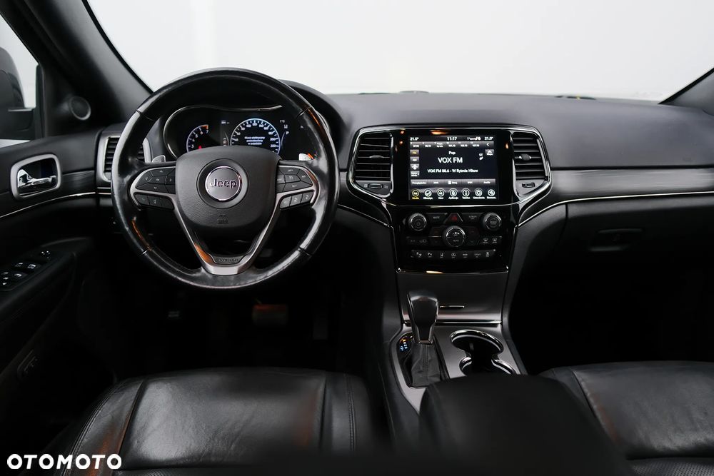 Jeep Grand Cherokee - 36