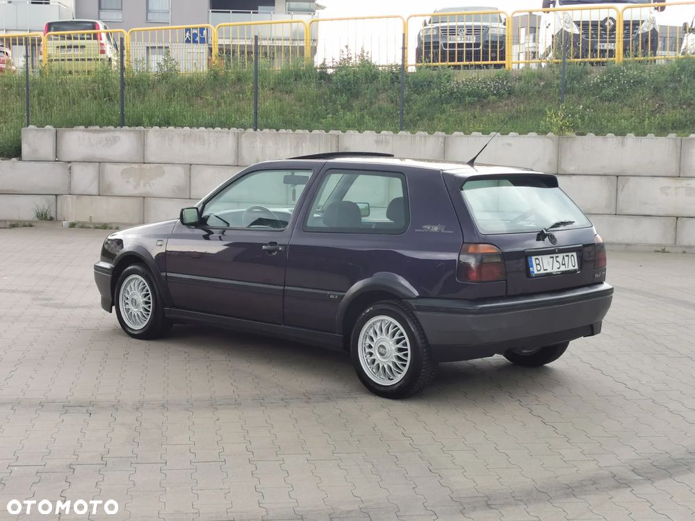 Volkswagen Golf 1.8 GT Special - 12