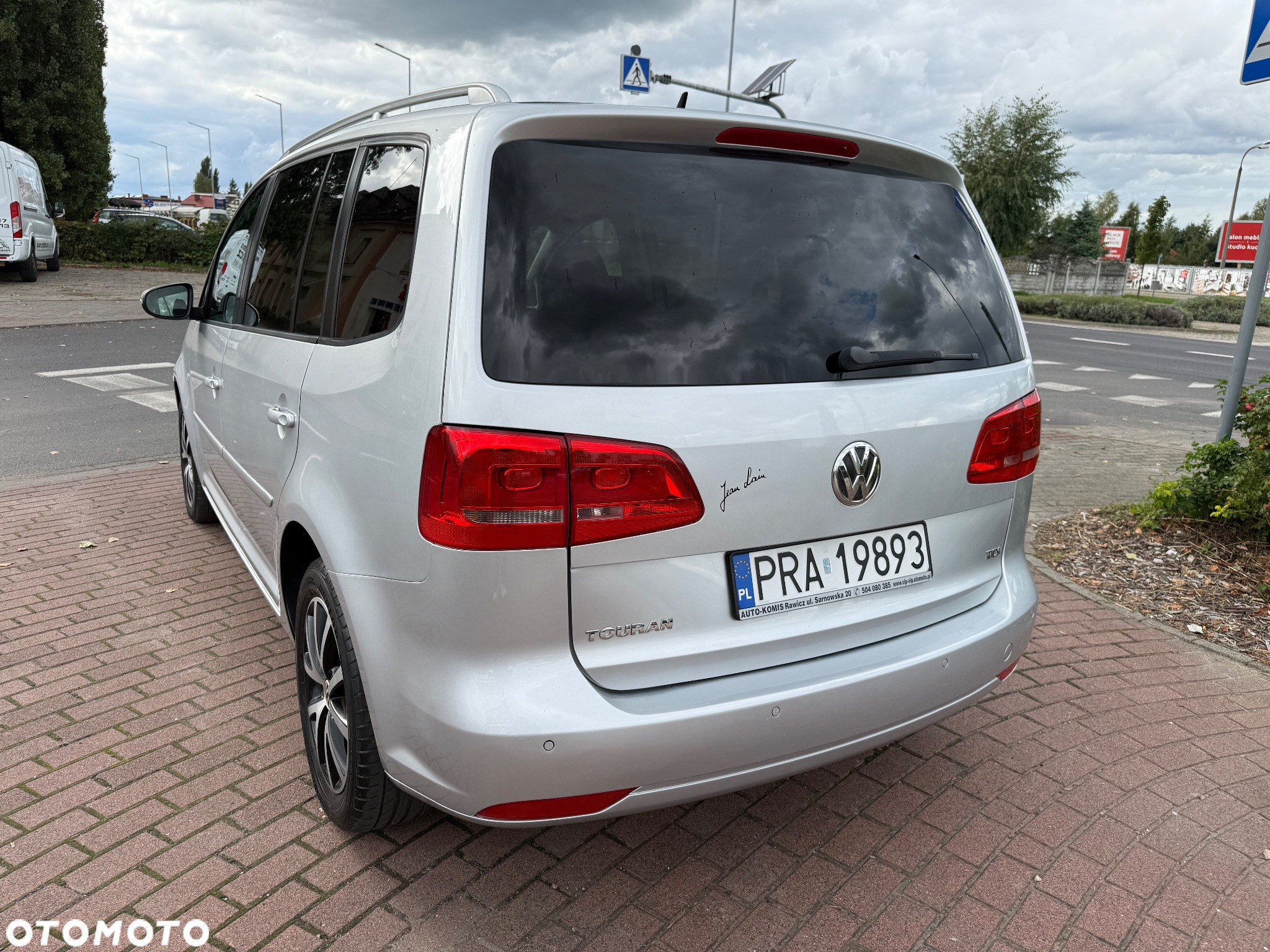 Volkswagen Touran 1.6 TDI DPF BlueMotion Technology Trendline - 20
