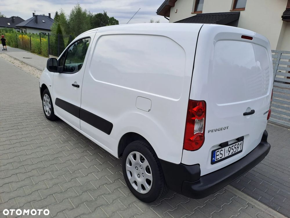 Peugeot Partner 1.6 HDI / 3 osobowy/ Blaszak / Bardzo Ładny/ - 4