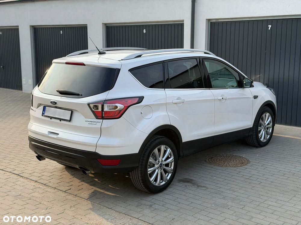 Ford Kuga - 10