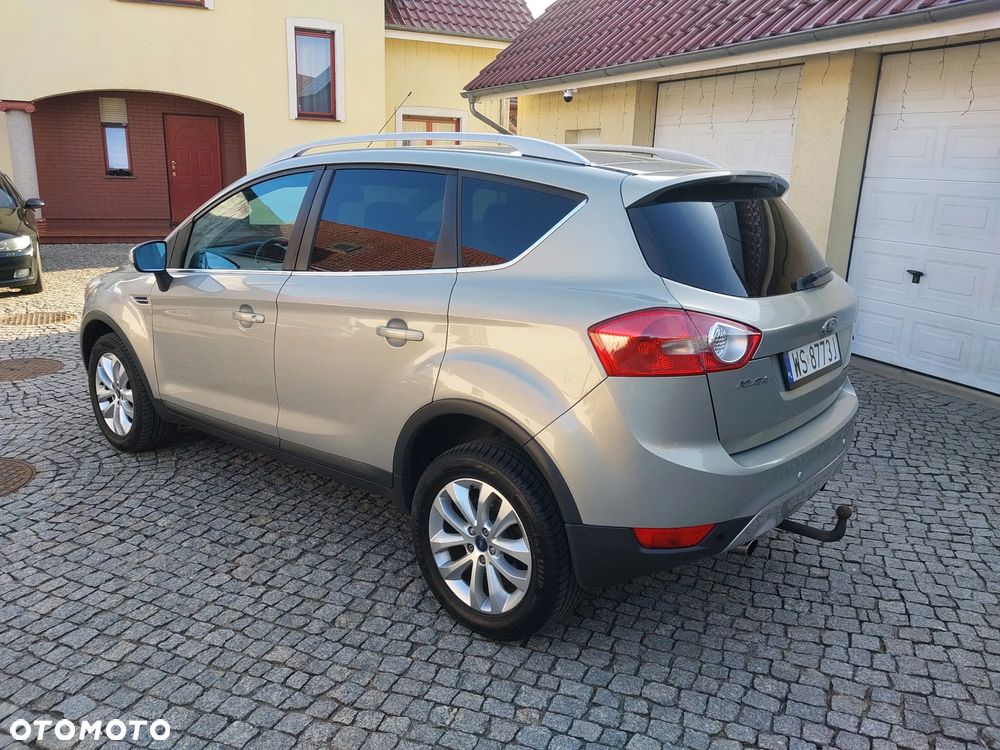 Ford Kuga 2.0 TDCi 2x4 Titanium - 5