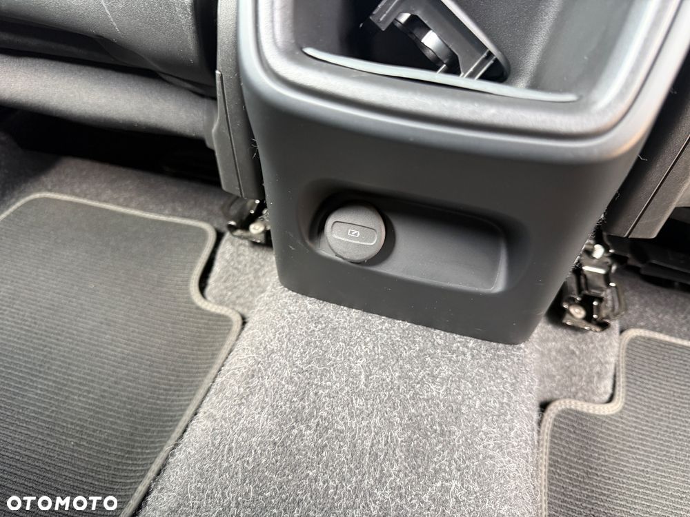 Volvo XC 40 D3 AWD Geartronic R-Design - 37