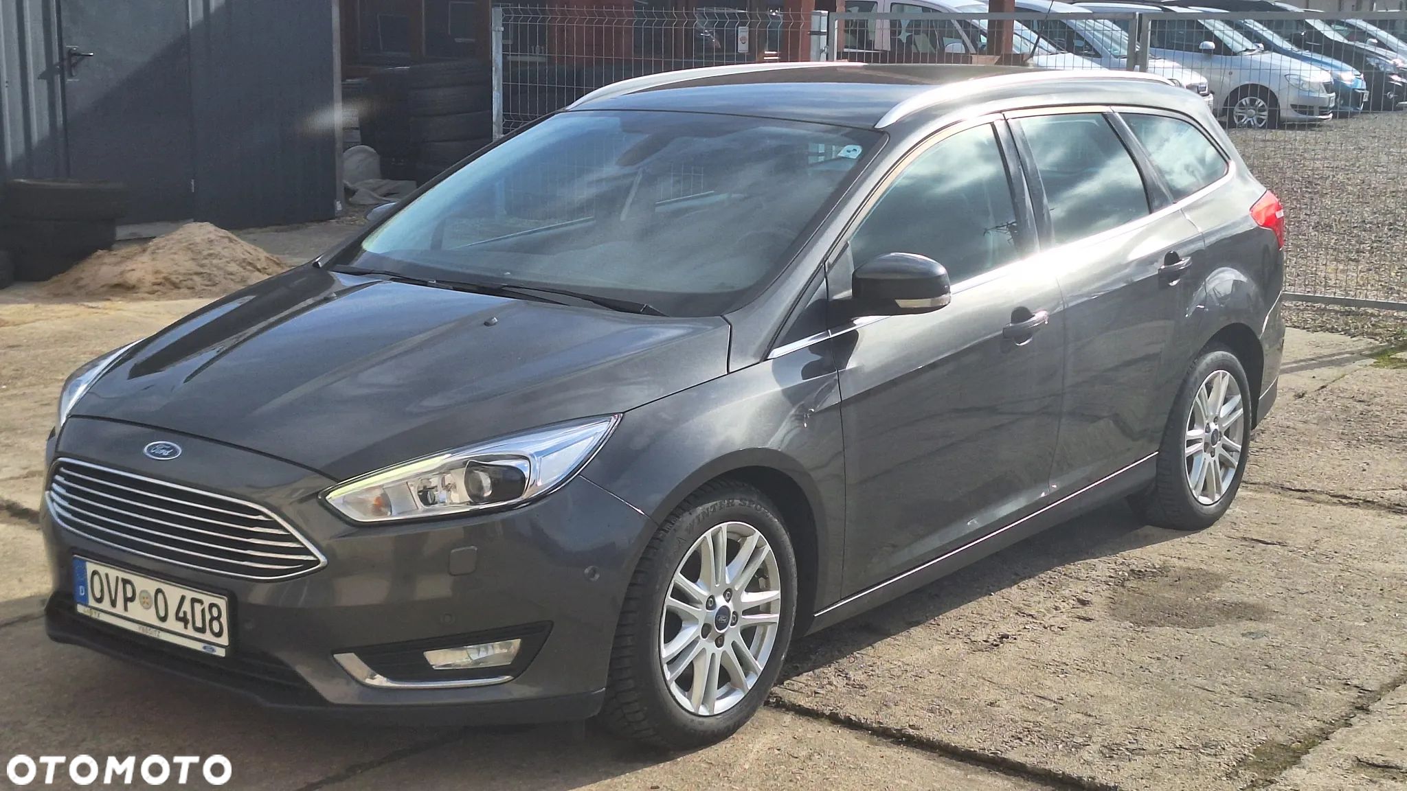 Ford Focus 2.0 EcoBlue Start-Stopp-System TITANIUM - 1